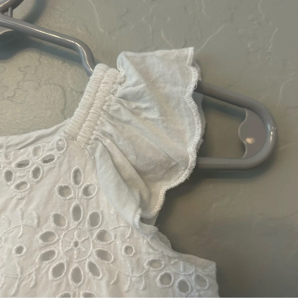 Baby Gap white eyelet dress with flutter sleeves 3-6 months